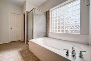  Bethpage Dr-045