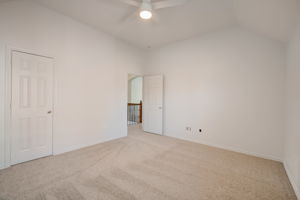  Bethpage Dr-034