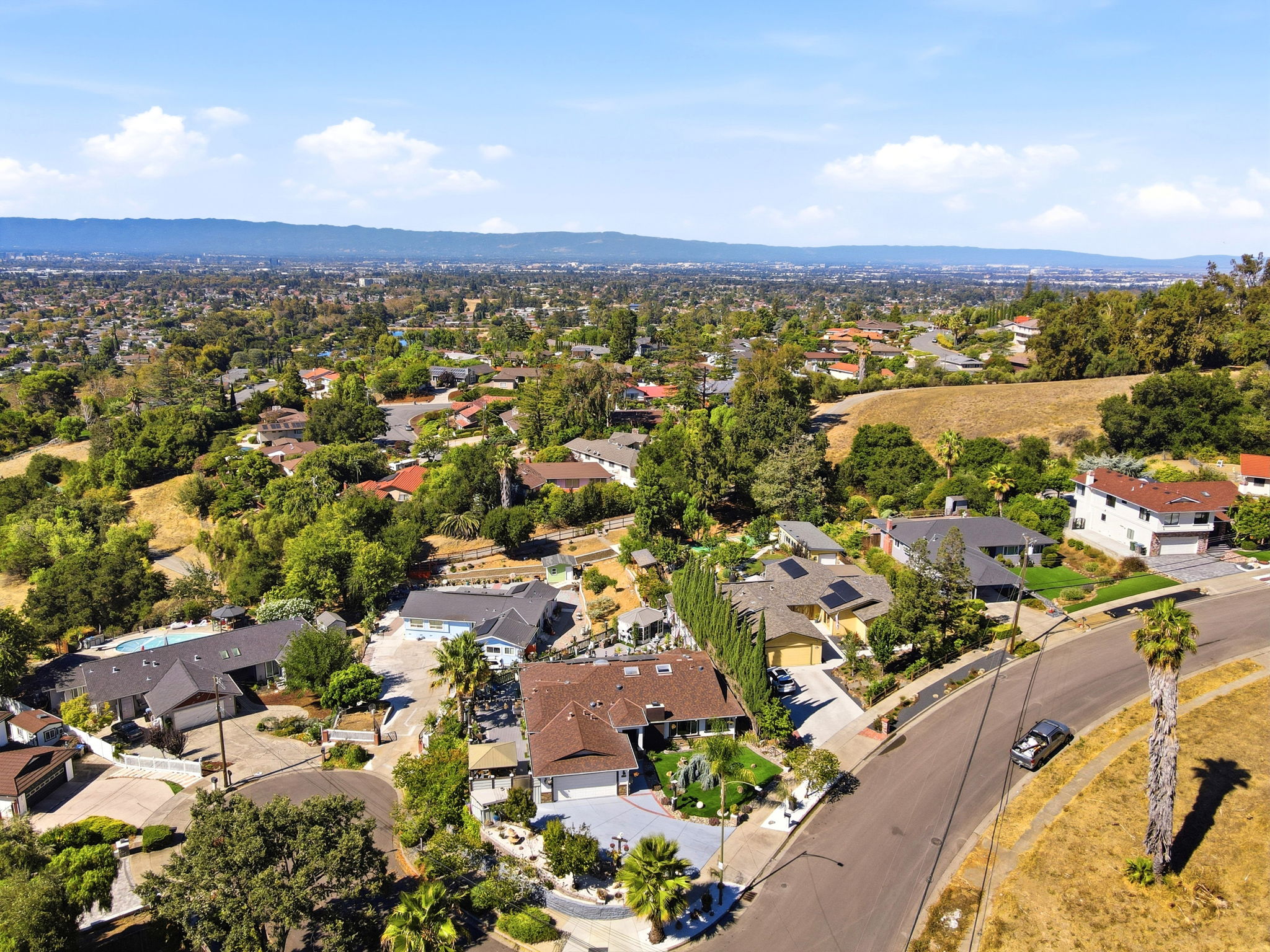 011_F8_AERIAL_925 Dorel Dr
