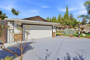 004_F8_925 Dorel Dr