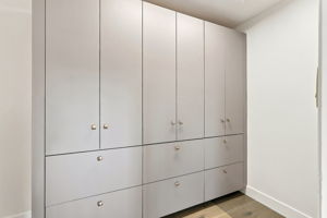 027_F8_925 Dorel Dr