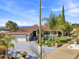 001_F8_AERIAL_925 Dorel Dr