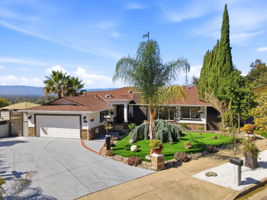 003_F8_AERIAL_925 Dorel Dr