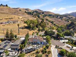 007_F8_AERIAL_925 Dorel Dr