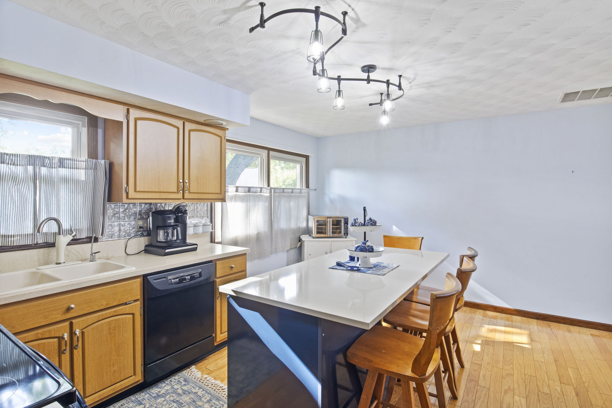 Kitchen Solid Surface Counters