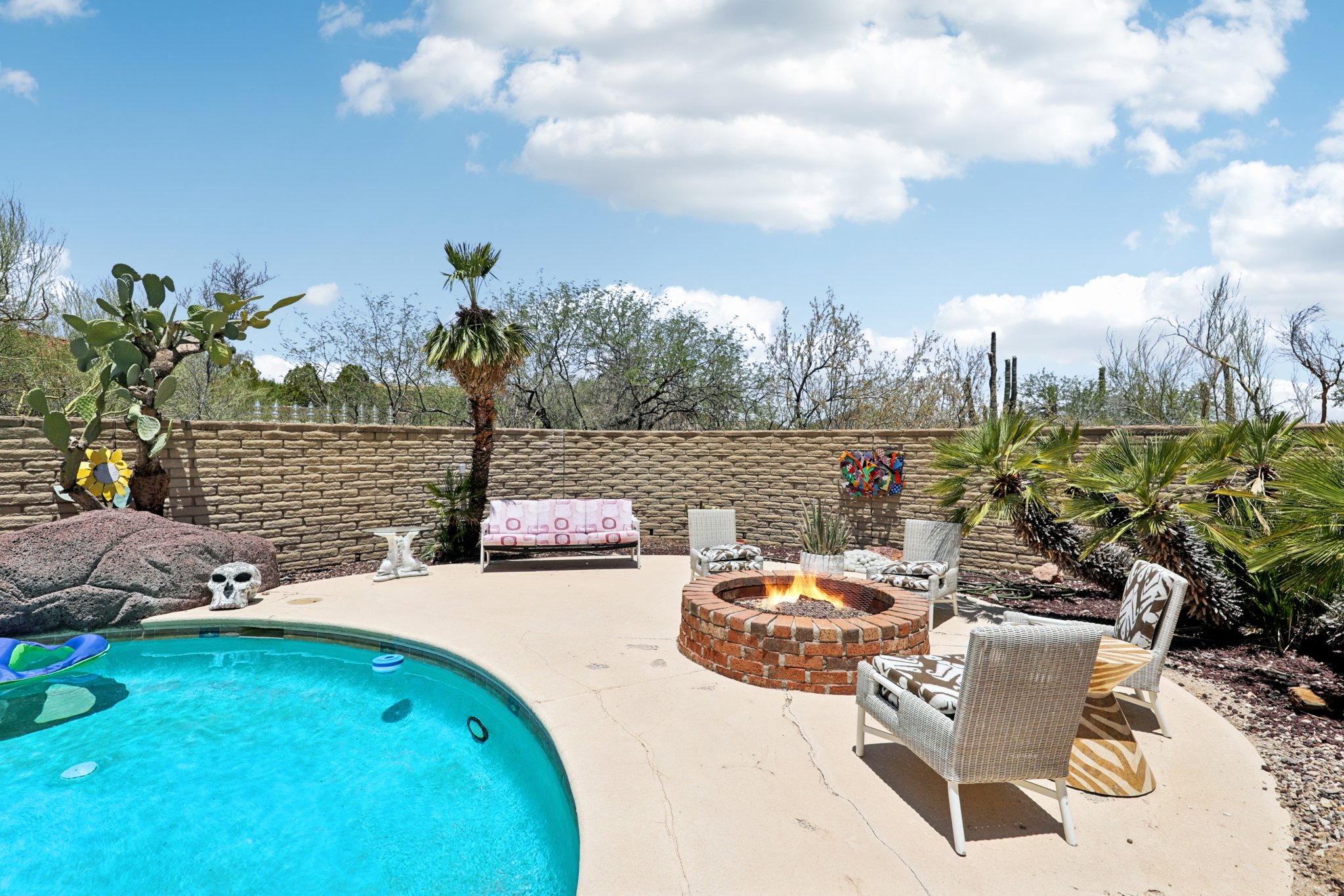 N Smoketree Cir-2106-069.jpg