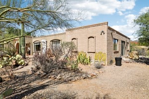 N Smoketree Cir-2106-006.jpg