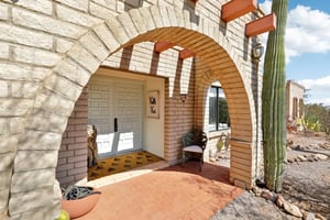 N Smoketree Cir-2106-008.jpg