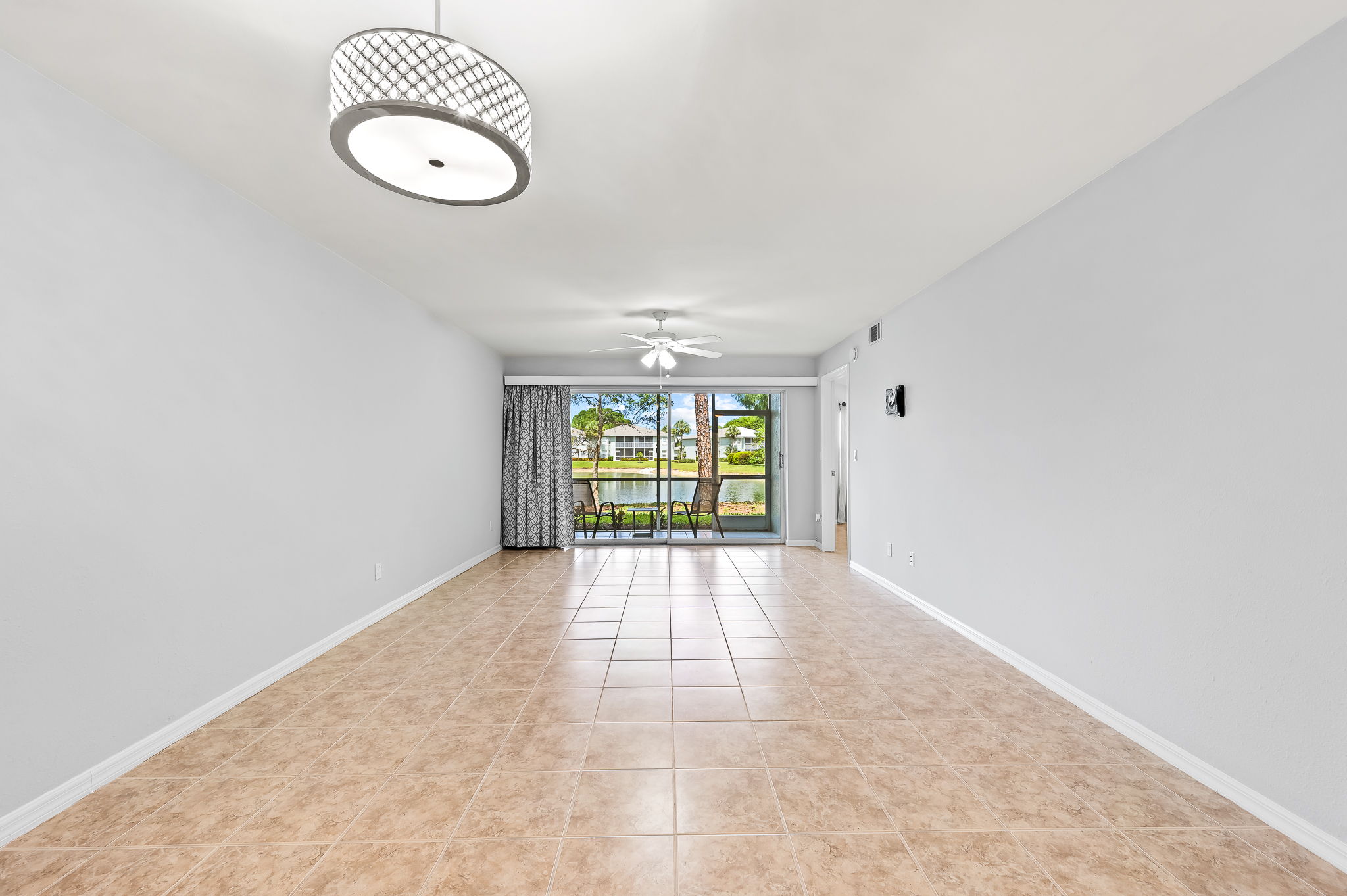925 New Waterford Dr, Naples, FL 34104, USA Photo 7