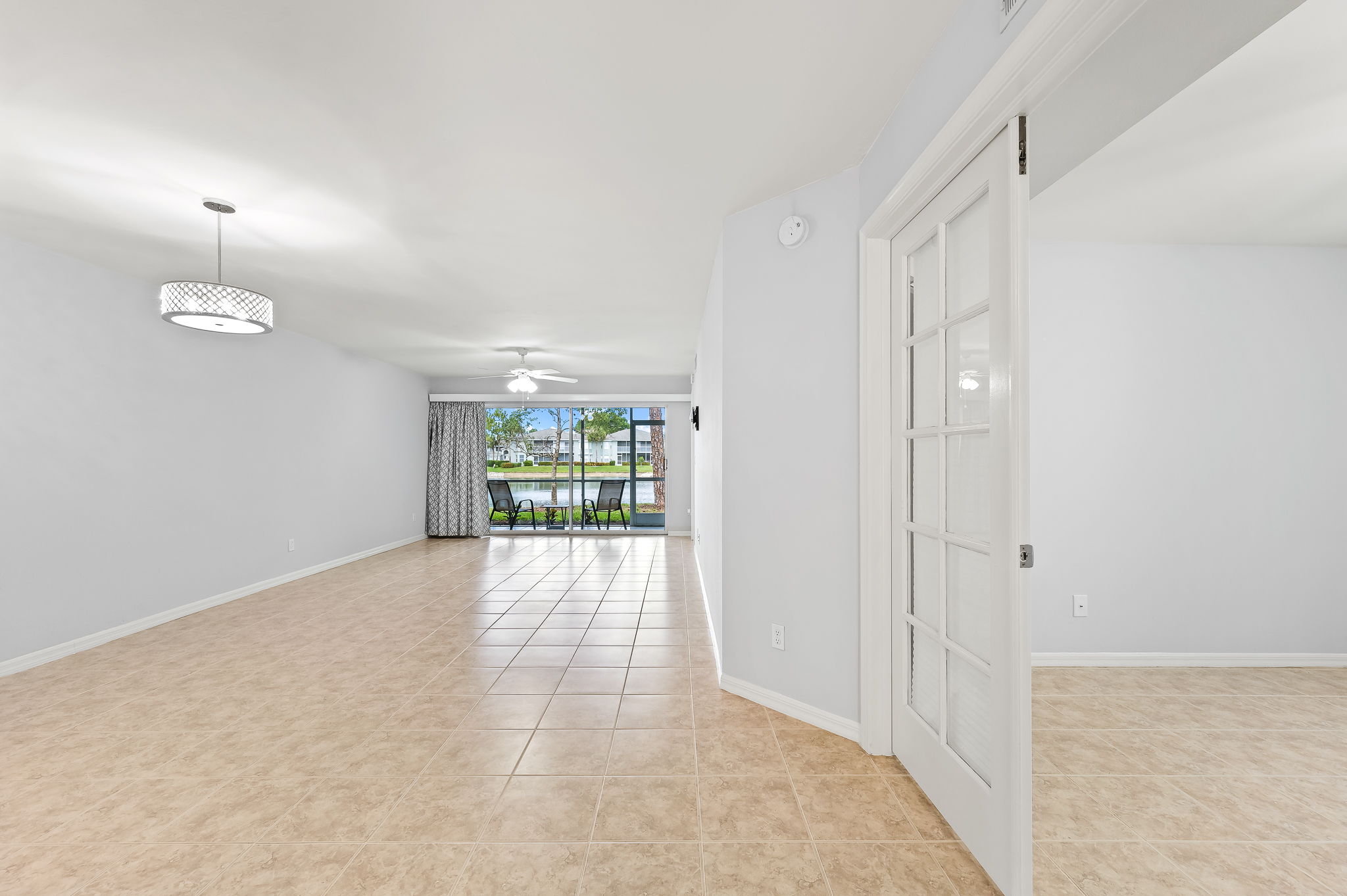 925 New Waterford Dr, Naples, FL 34104, USA Photo 5