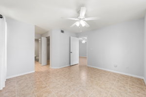 925 New Waterford Dr, Naples, FL 34104, USA Photo 17