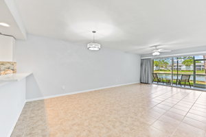 925 New Waterford Dr, Naples, FL 34104, USA Photo 5