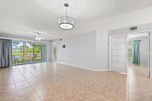 925 New Waterford Dr, Naples, FL 34104, USA Photo 7