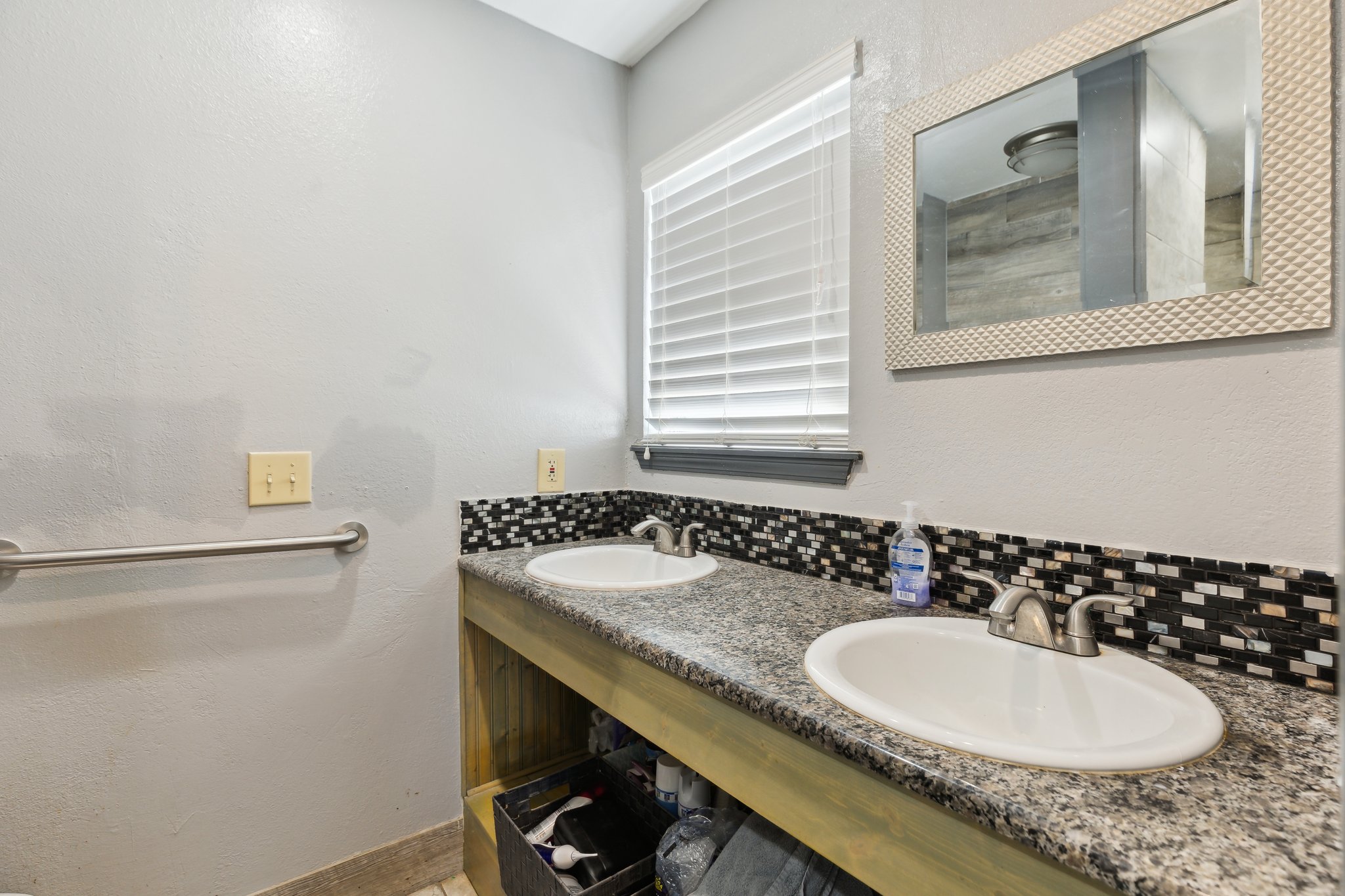 925 SW 94th St_021.jpg