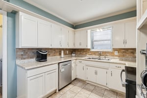 925 SW 94th St_014.jpg