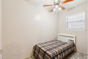 925 SW 94th St_028.jpg