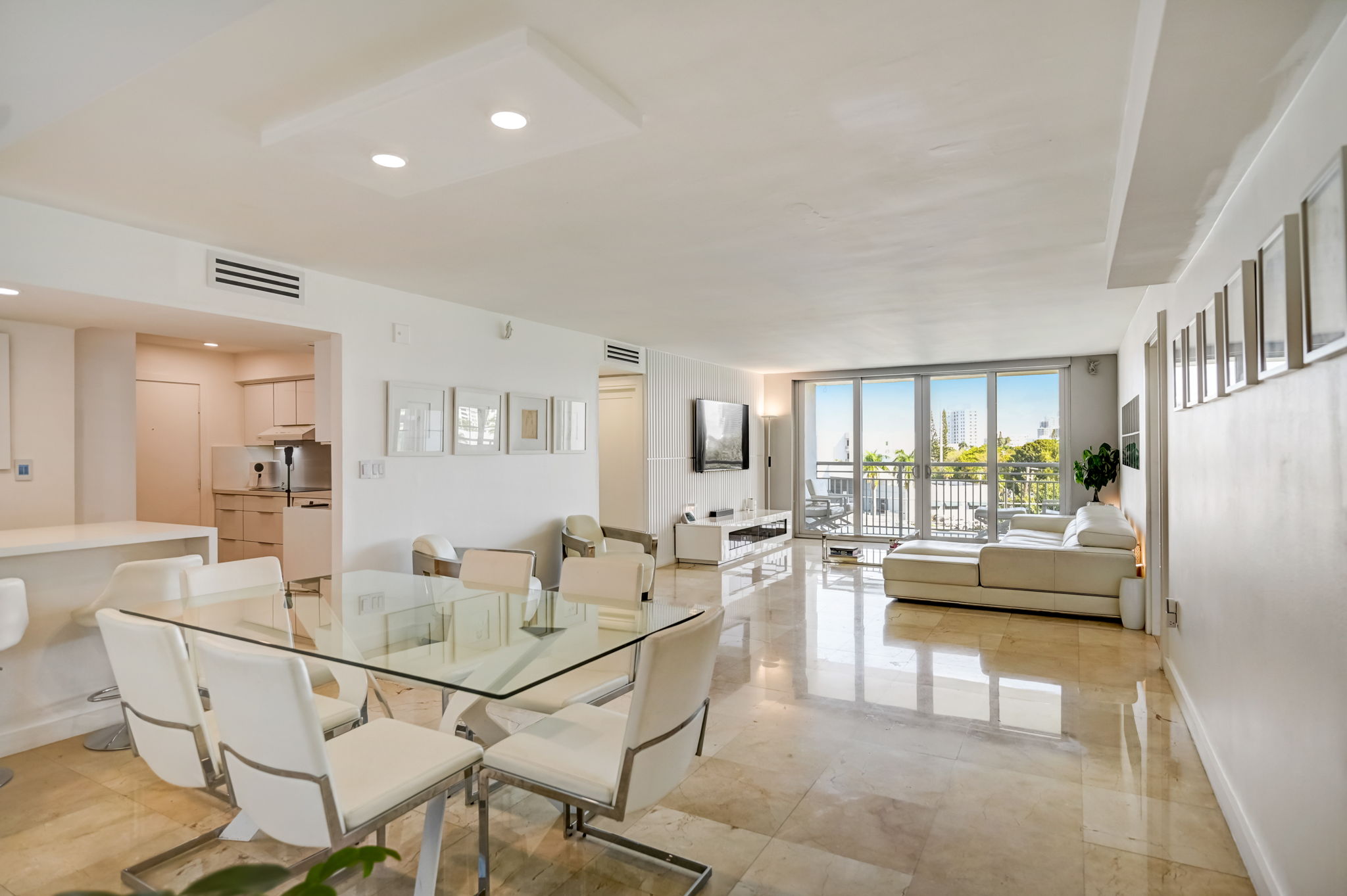 W Bay Harbor Dr 5D-004