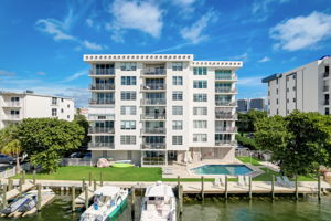 W Bay Harbor Dr 5D-019