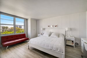 W Bay Harbor Dr 5D-013