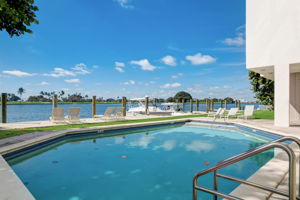 W Bay Harbor Dr 5D-023