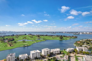 W Bay Harbor Dr 5D-027