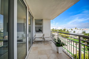 W Bay Harbor Dr 5D-018