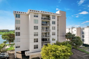 W Bay Harbor Dr 5D-022