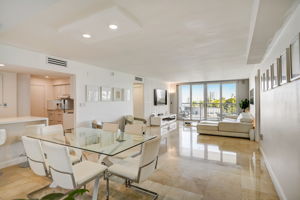 W Bay Harbor Dr 5D-004