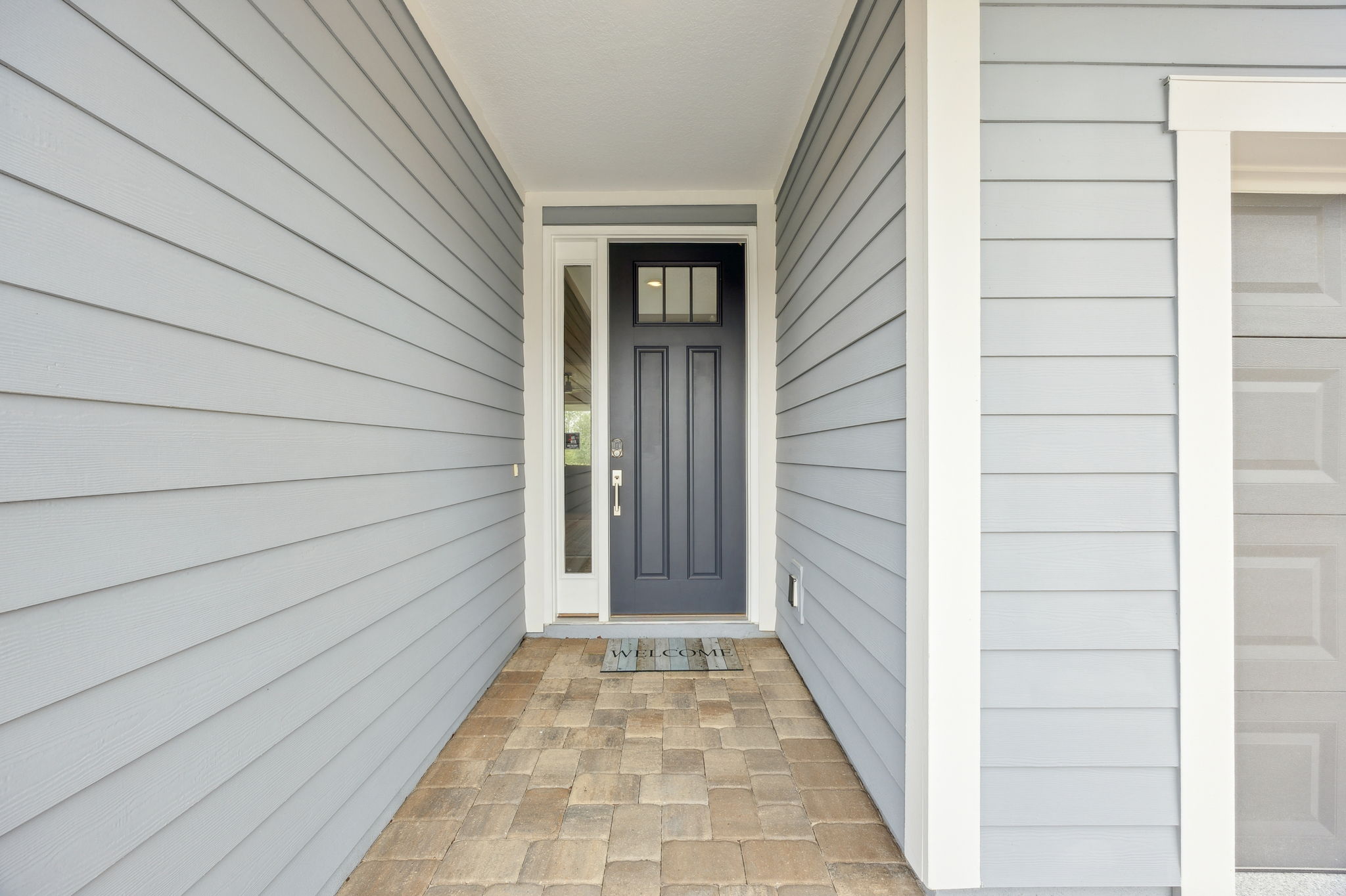 Front Entry Detail