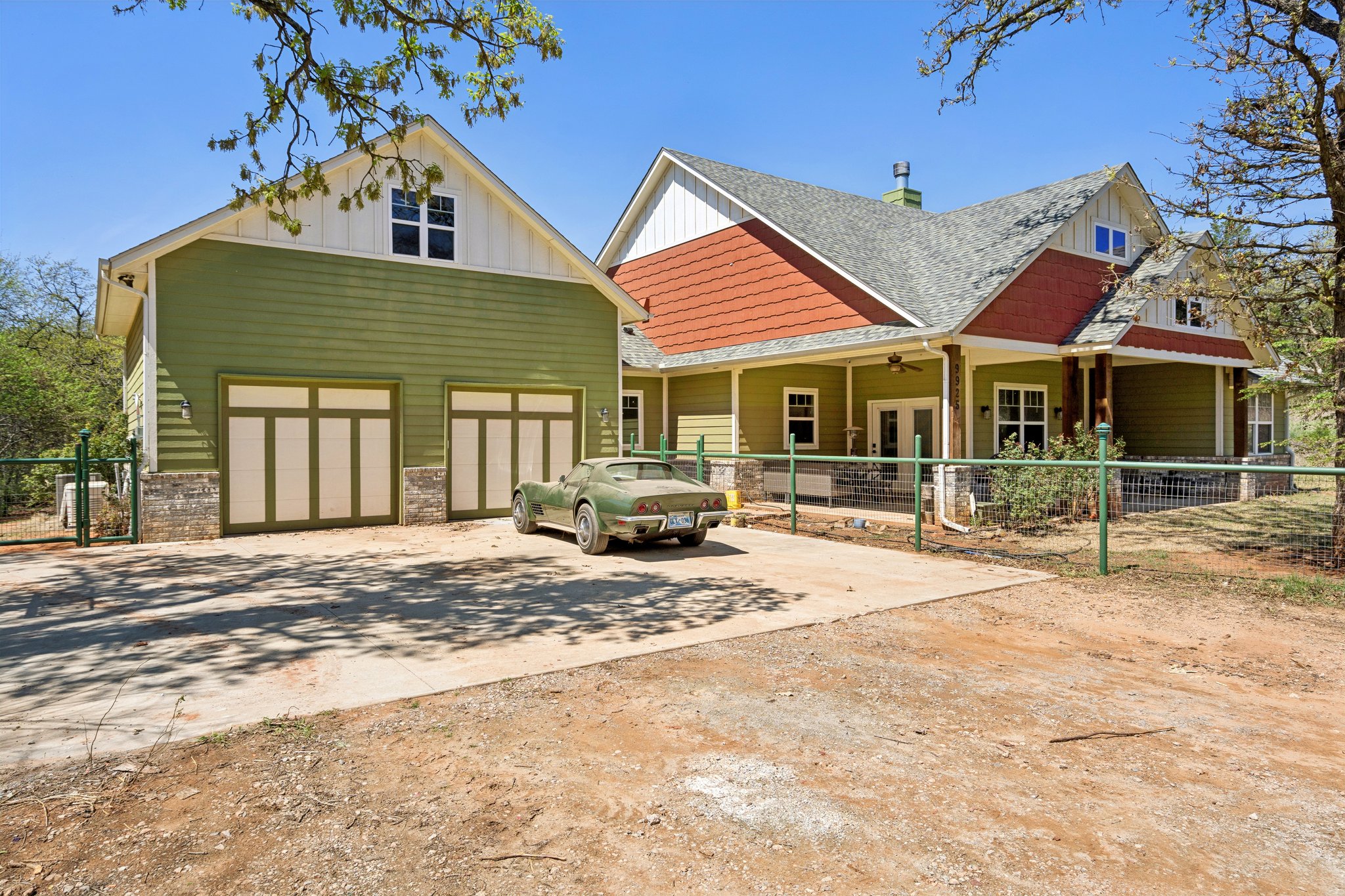 9251 S Coltrane Rd_003.jpg