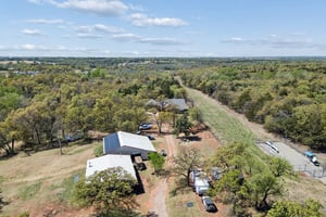 9251 S Coltrane Rd_007 (2).jpg