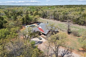 9251 S Coltrane Rd_008 (2).jpg