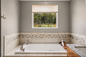 dce70e86-0898-4868-91d8-3c0f2fd1c649