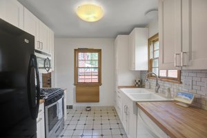  926 Orange Street, Saint Paul, MN 55106, US Photo 13