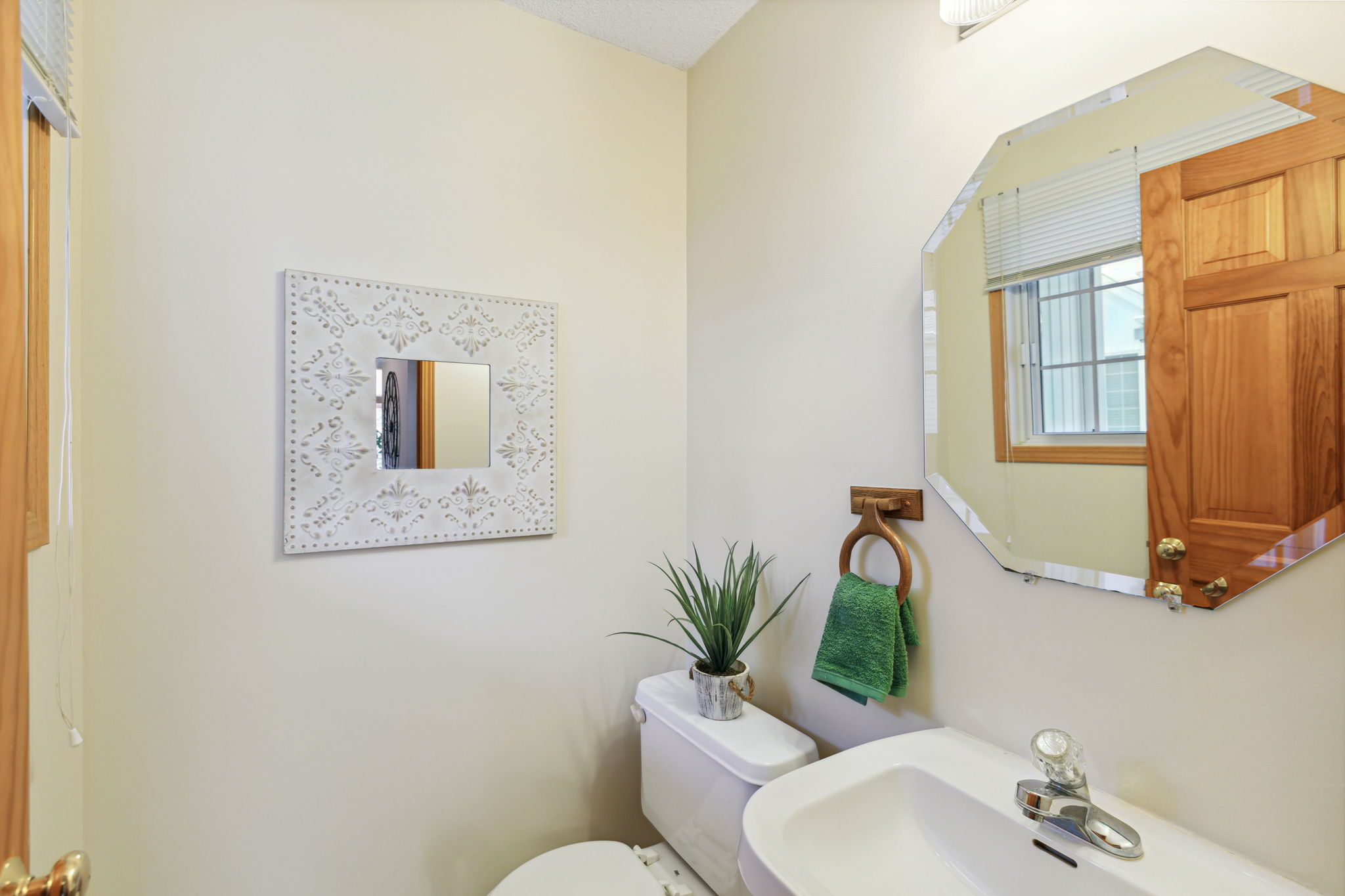 15_Interior
