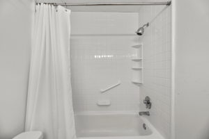  Photo 33