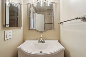 Bailey Ln-S2002-038.jpg