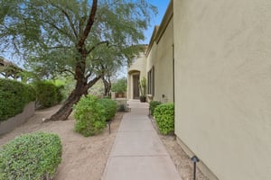 9270 E Thompson Peak Pkwy 364-040.jpg