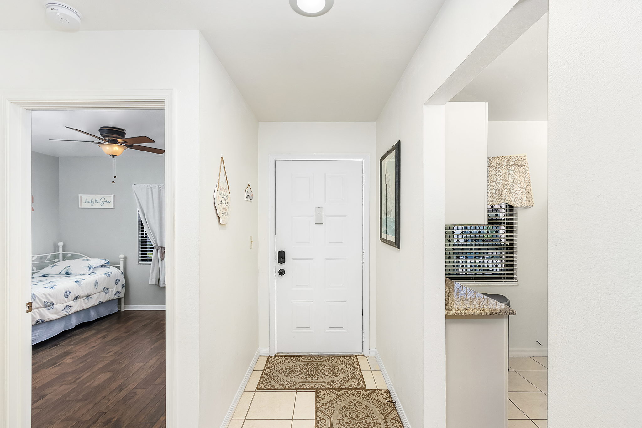 9270 Lake Park Dr, Fort Myers, FL 33919, USA Photo 4