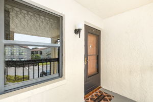 9270 Lake Park Dr, Fort Myers, FL 33919, USA Photo 2