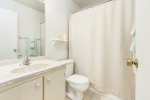 9270 Lake Park Dr, Fort Myers, FL 33919, USA Photo 5