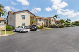 9270 Lake Park Dr, Fort Myers, FL 33919, USA Photo 1