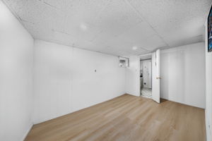  Photo 35