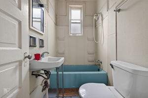 928 N Parkside Ave, Chicago, IL 60651_008