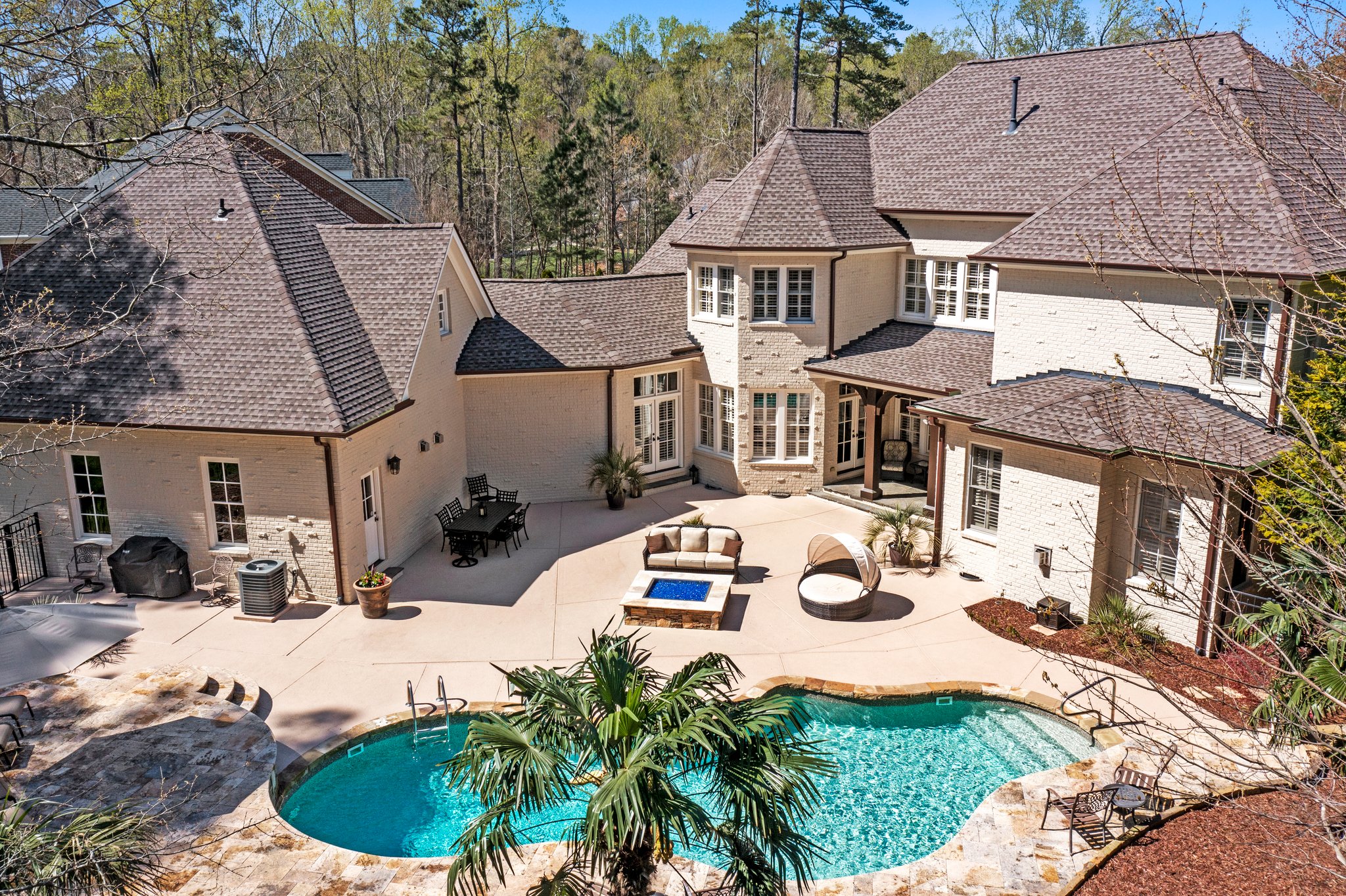 928 Oak Creek Rd, Raleigh, NC 27615, USA Photo 5