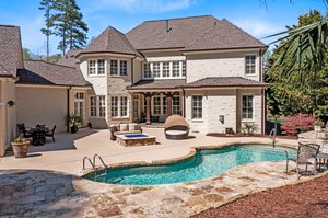 928 Oak Creek Rd, Raleigh, NC 27615, USA Photo 6