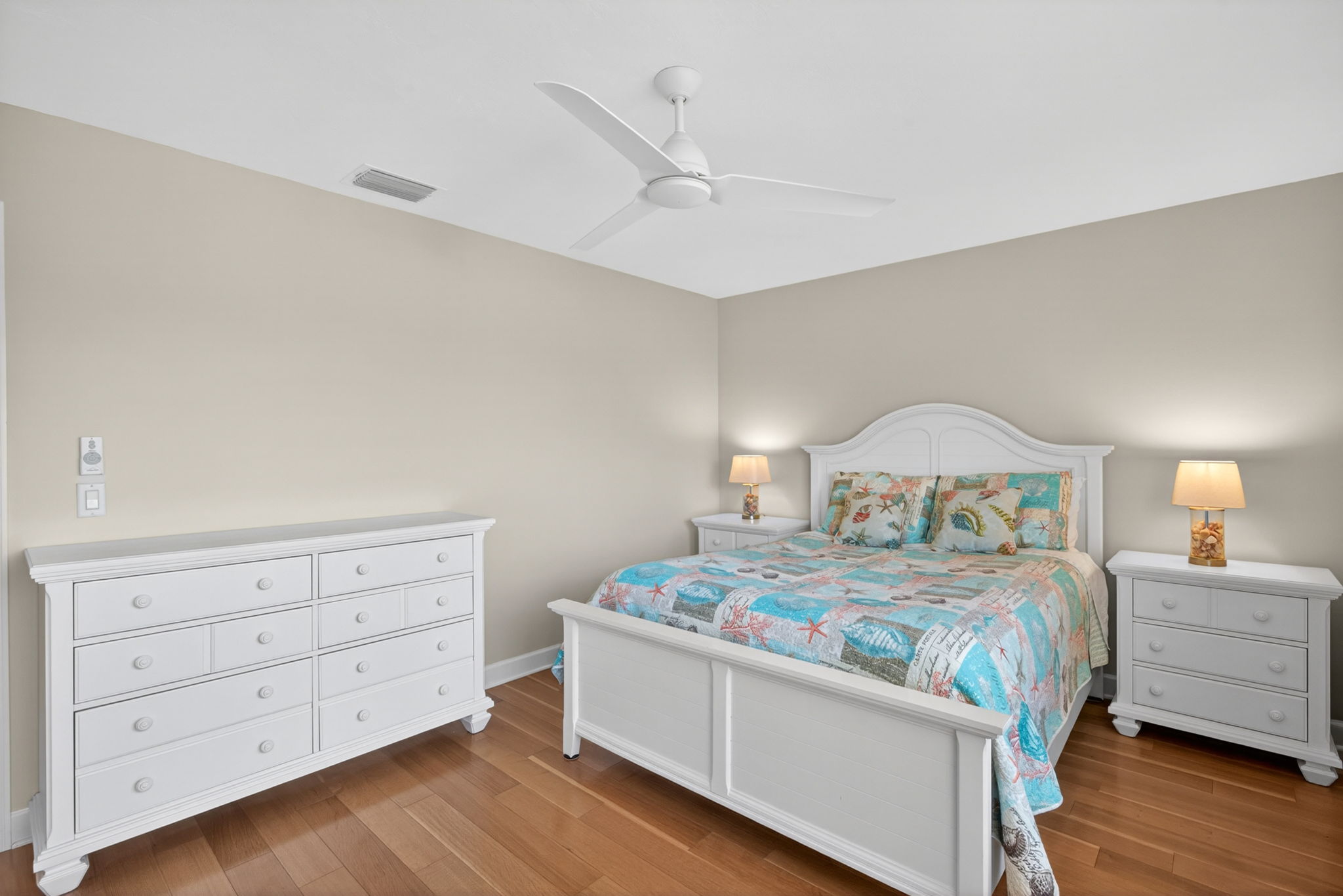 Guest Bedroom 1 - 2 of 2