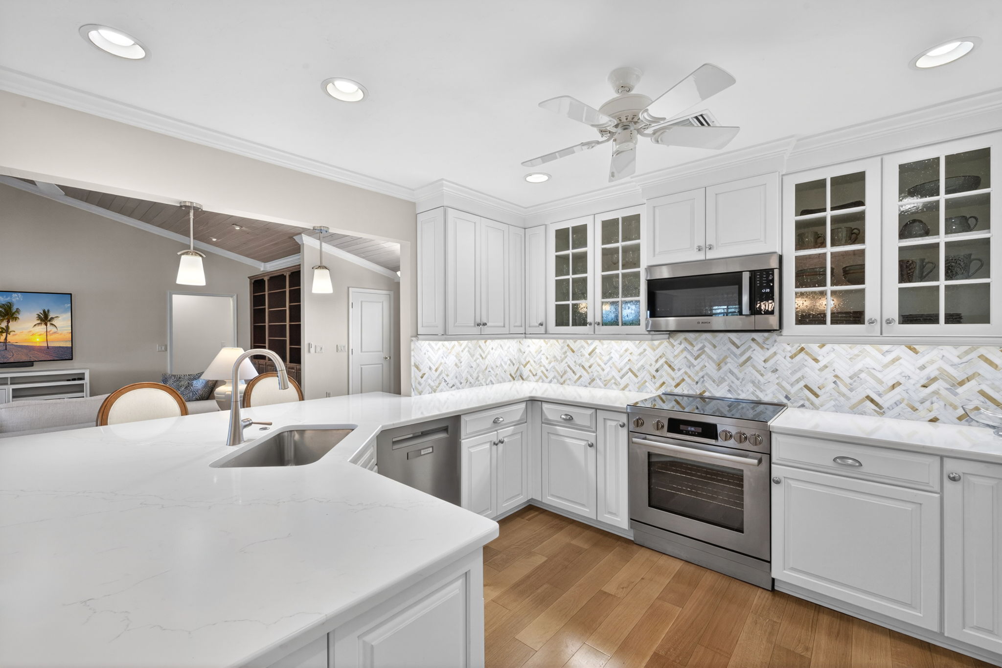 Kitchen 3 of 3