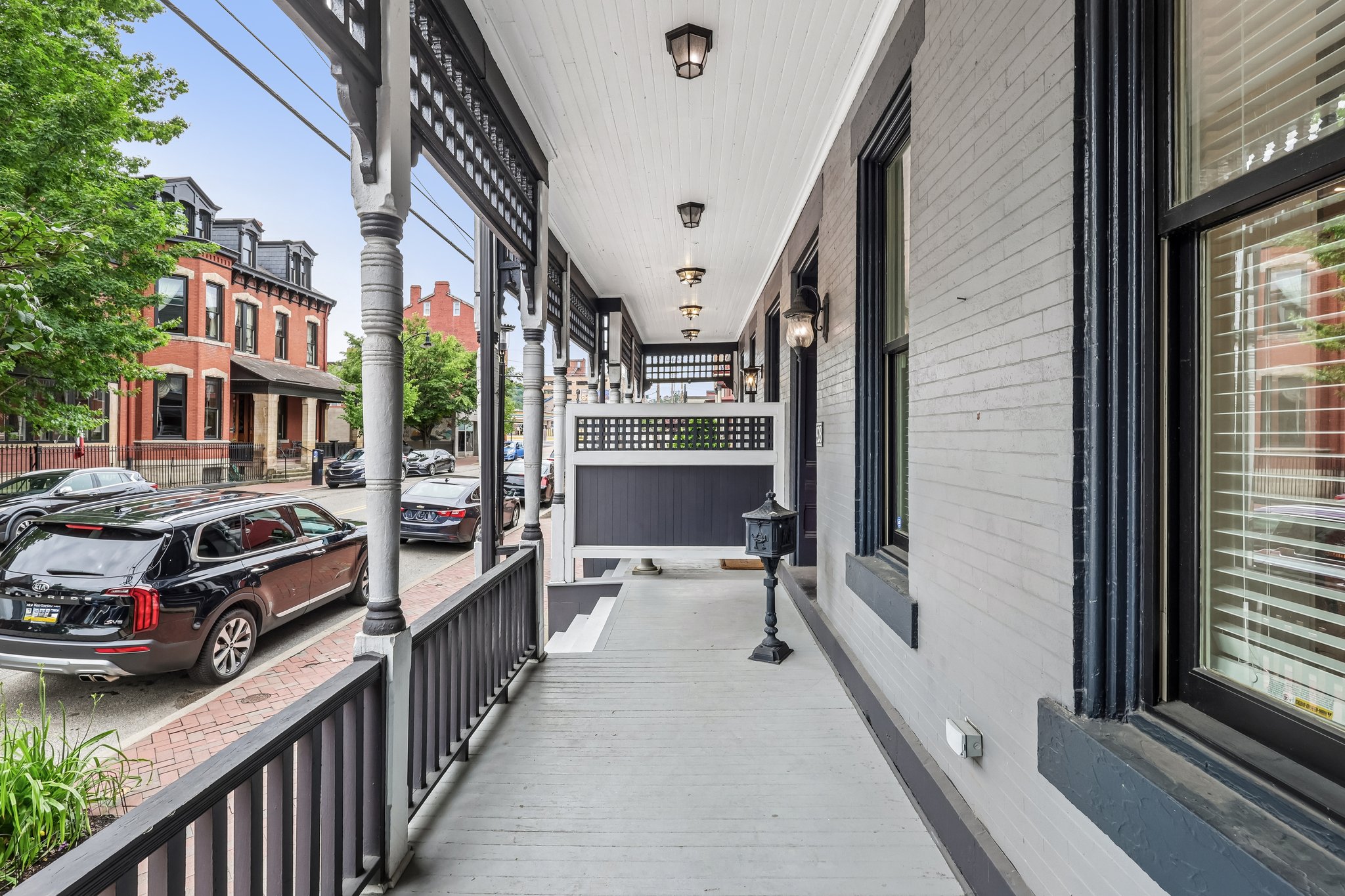 Western Ave-S2205-005.jpg
