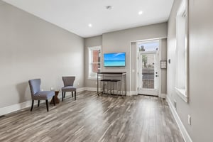 Western Ave-S2205-015.jpg